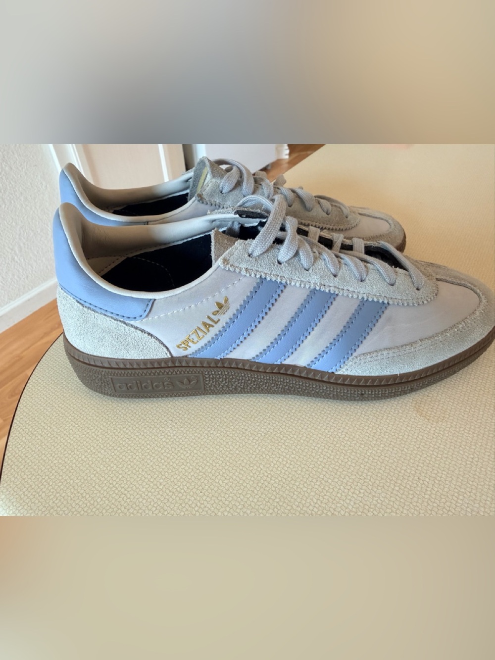 adidas Spezial kids Cream & Light Blue Leather Sneakers with Gold Branding - Picture 12 of 13